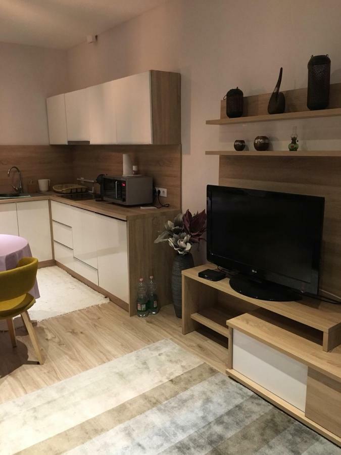 Hunyadi Apartman Szekszárd 外观 照片