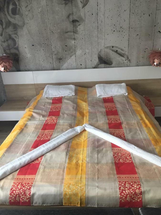 Hunyadi Apartman Szekszárd 外观 照片
