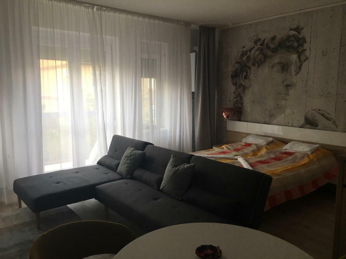 Hunyadi Apartman Szekszárd 外观 照片