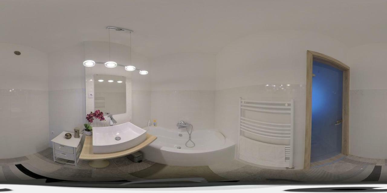 Hunyadi Apartman Szekszárd 外观 照片